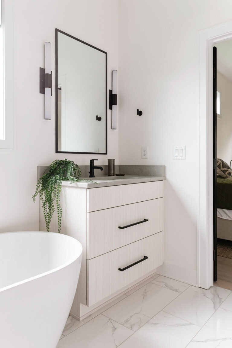 Contemporary Primary Bath – CKF